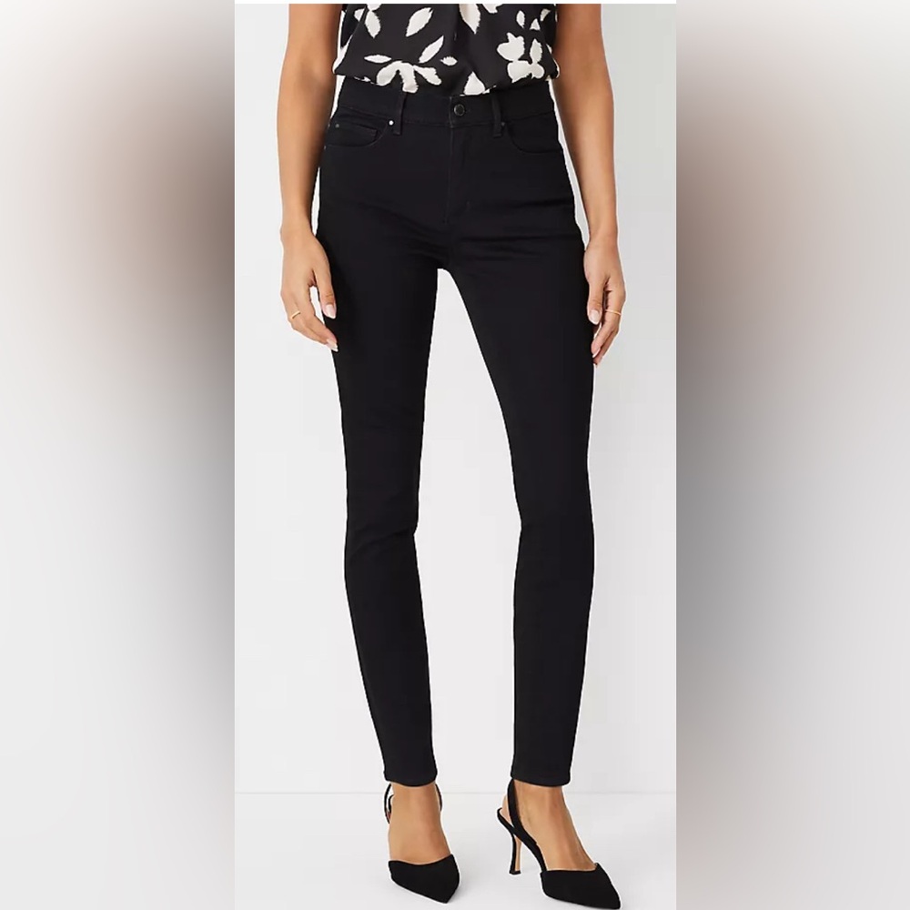 Like New Ann Taylor Black Skinny Jeans